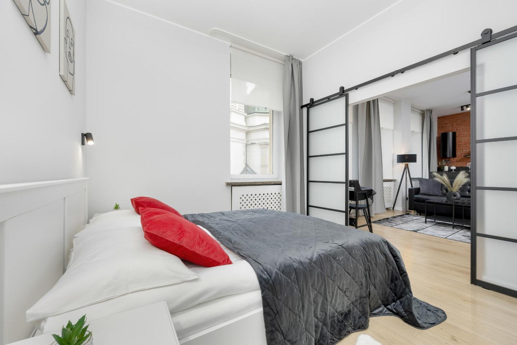 Exclusive Grey And Red Apartment In Warsaw Center By Noclegi Renters 외부 사진
