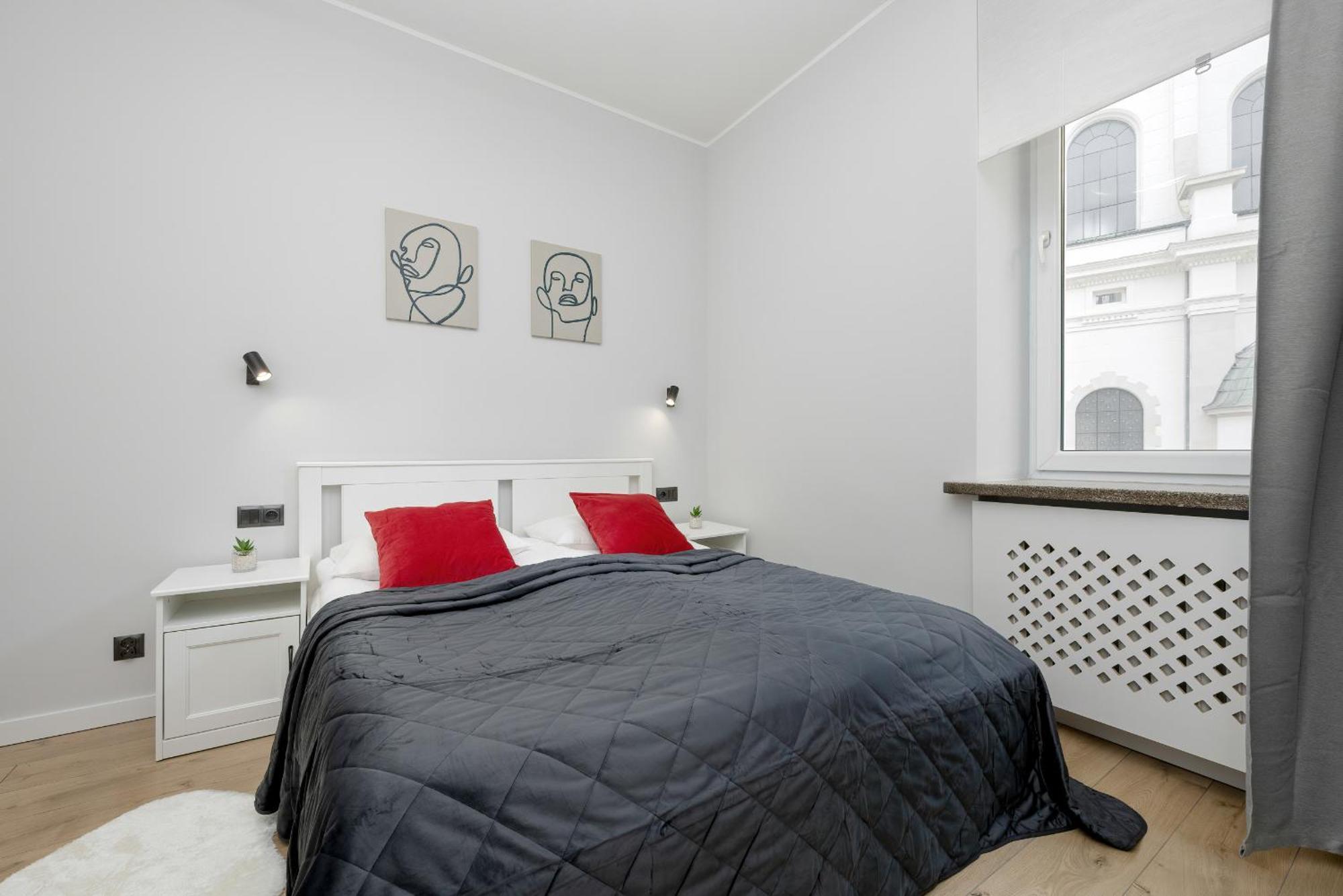 Exclusive Grey And Red Apartment In Warsaw Center By Noclegi Renters 외부 사진